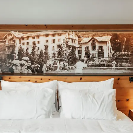 Du Glacier Hotel 3*